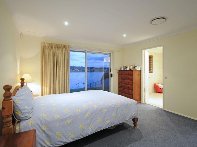 38 Auk Avenue, Burleigh Waters QLD 4220