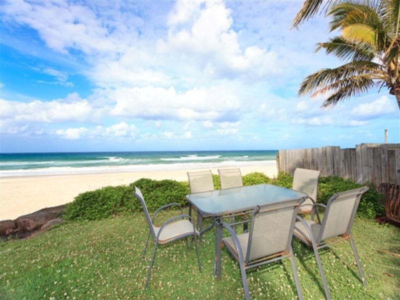 127 Jefferson Lane, Palm Beach QLD 4221