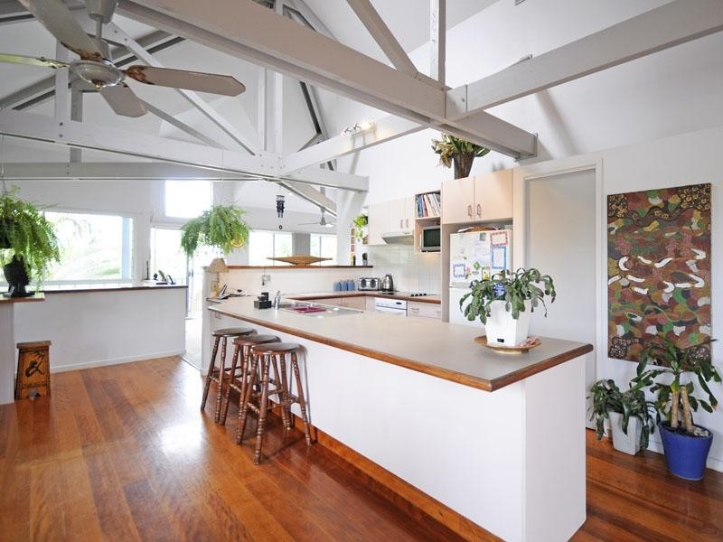 19 Ocean Street, Mermaid Beach QLD 4218