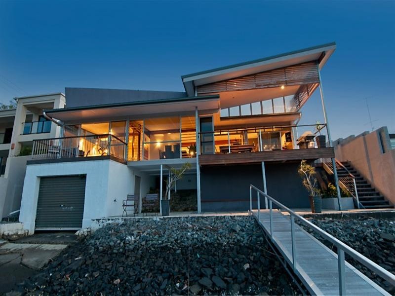 Broadbeach Waters QLD 4218