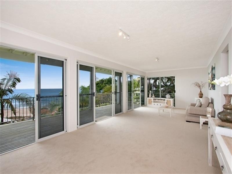 65 Woodgee Street, Currumbin QLD 4223