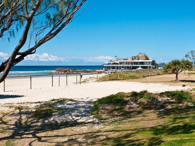 65 Woodgee Street, Currumbin QLD 4223