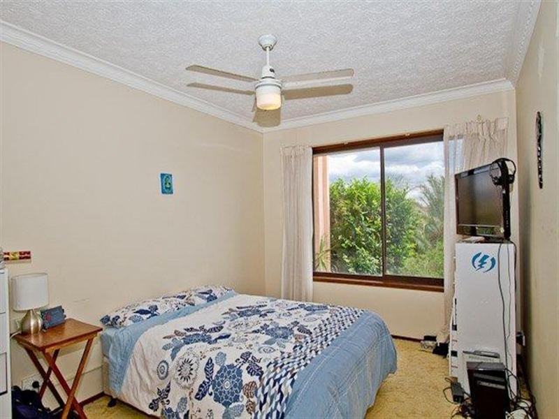 3/6 Dunlop Court, Mermaid Waters QLD 4218