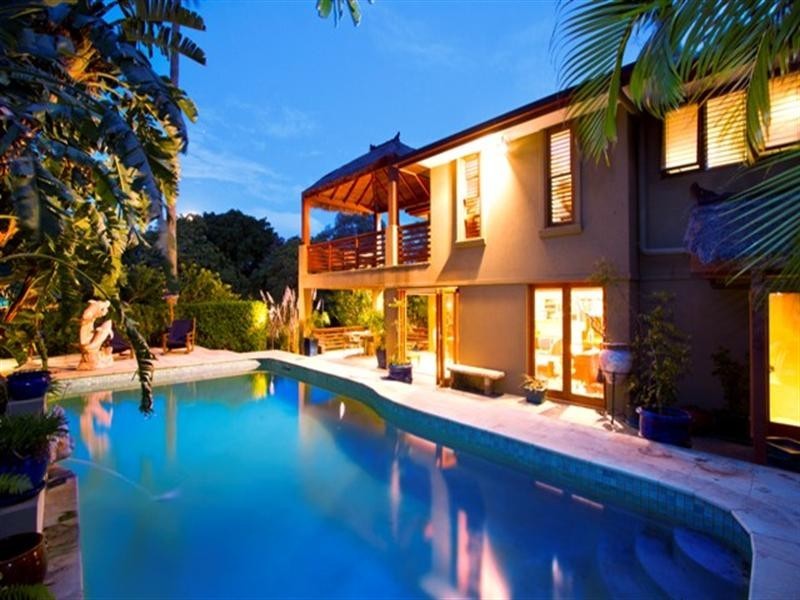 36-38 Karina Crescent, Broadbeach Waters QLD 4218