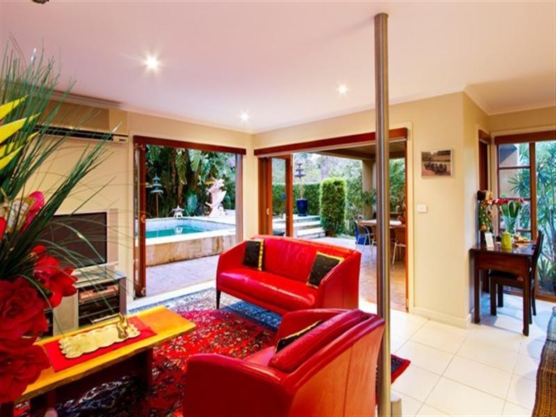 36-38 Karina Crescent, Broadbeach Waters QLD 4218