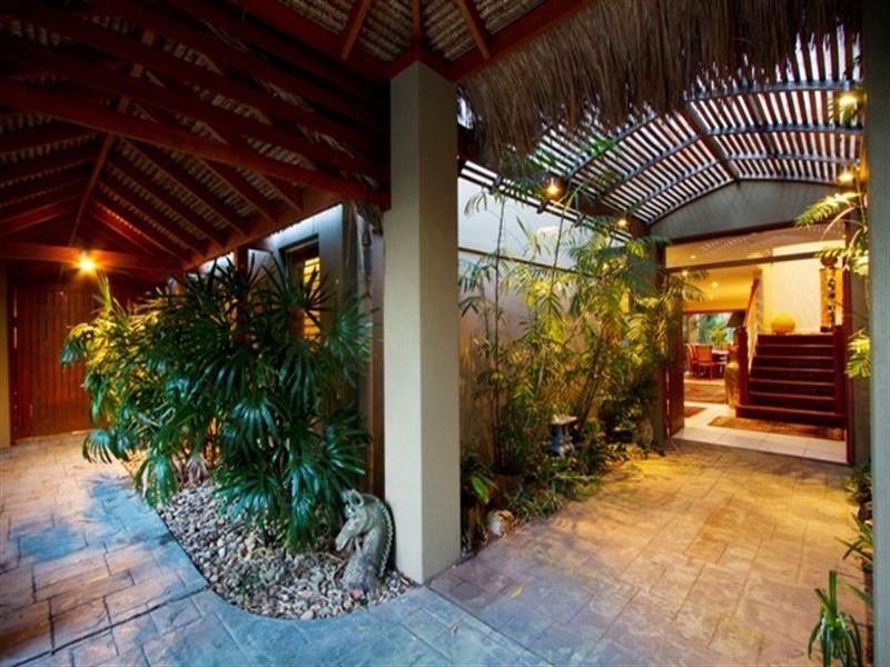 36-38 Karina Crescent, Broadbeach Waters QLD 4218