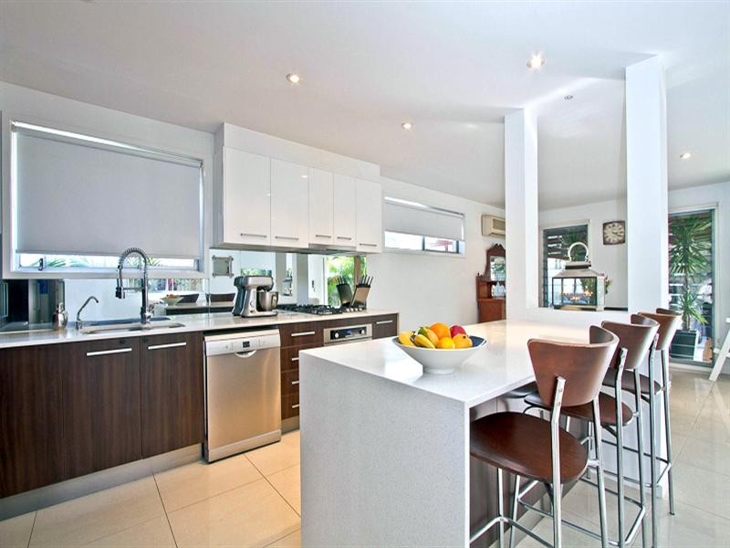 121 Nobby Parade, Miami QLD 4220