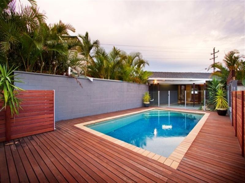 15 Rio Vista Boulevard, Broadbeach Waters QLD 4218