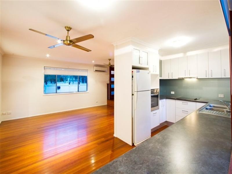 15 Rio Vista Boulevard, Broadbeach Waters QLD 4218