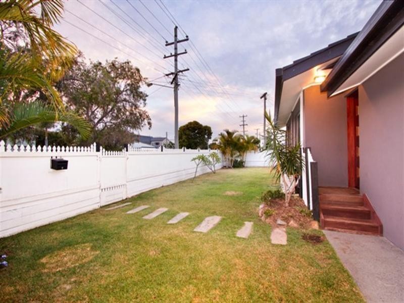 15 Rio Vista Boulevard, Broadbeach Waters QLD 4218