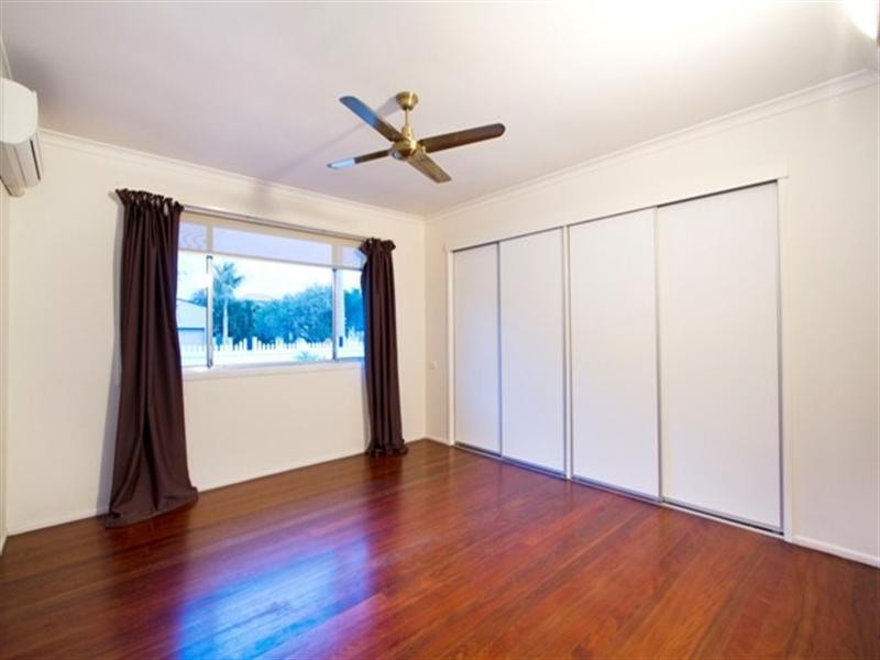 15 Rio Vista Boulevard, Broadbeach Waters QLD 4218