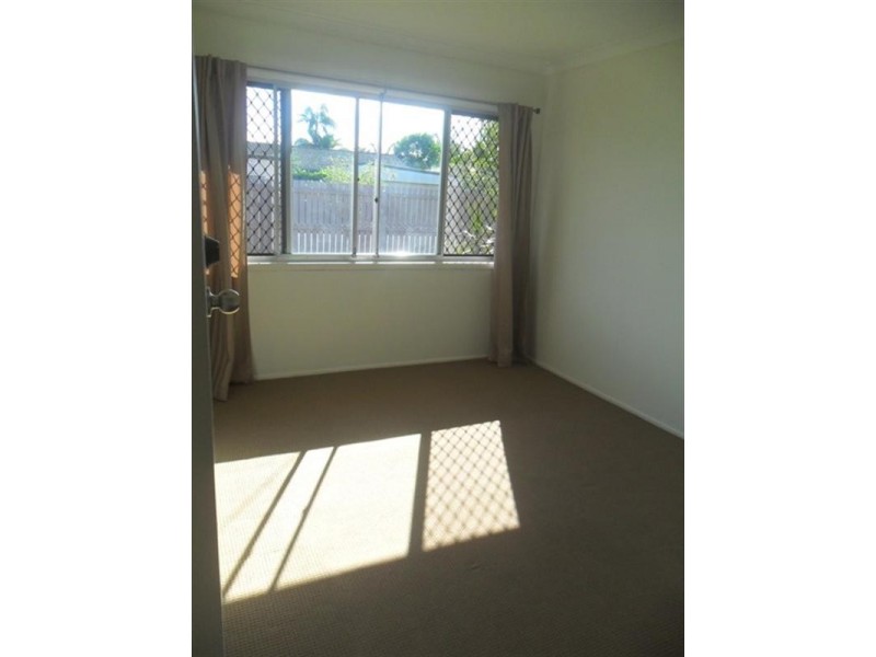 32 Boongala Road, Broadbeach Waters QLD 4218