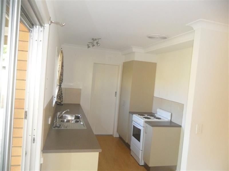 32 Boongala Road, Broadbeach Waters QLD 4218