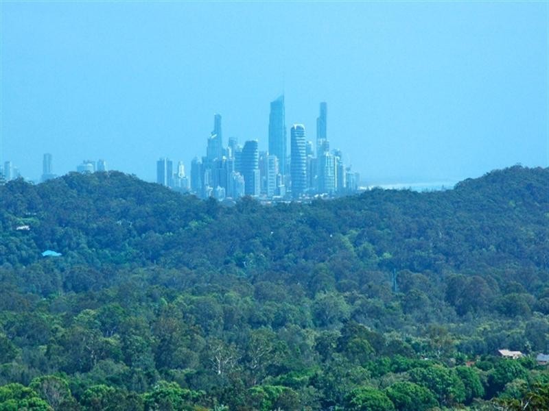 11 Buckingham Way, Elanora QLD 4221