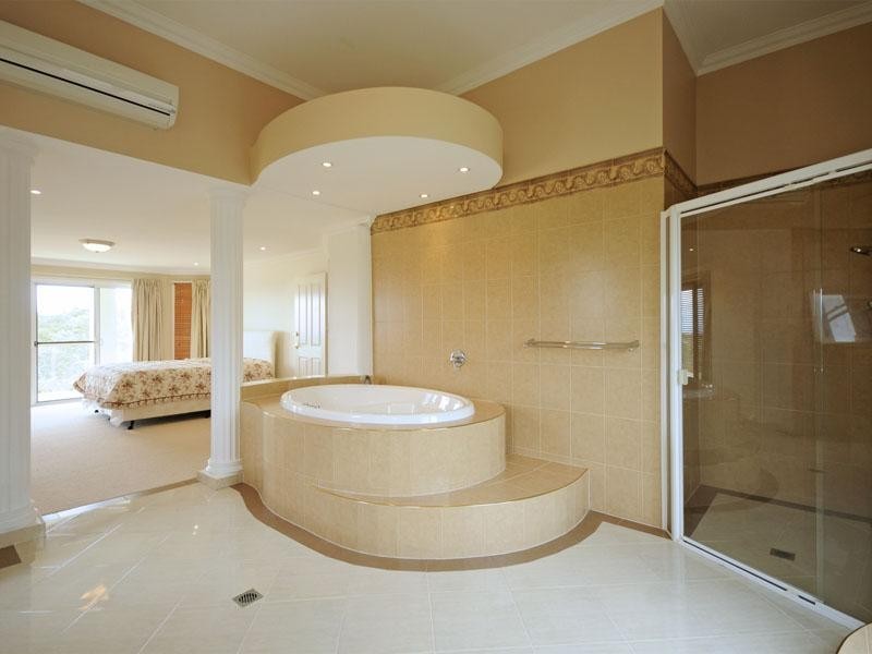 11 Buckingham Way, Elanora QLD 4221