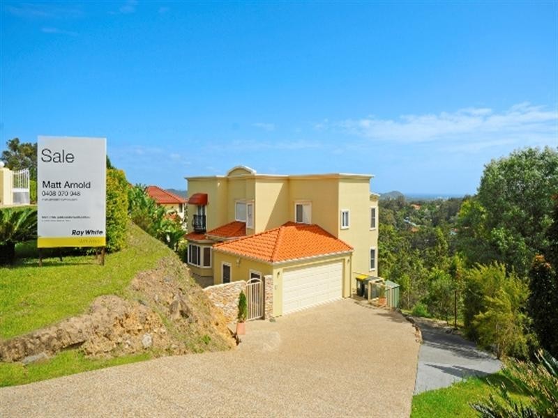 11 Buckingham Way, Elanora QLD 4221