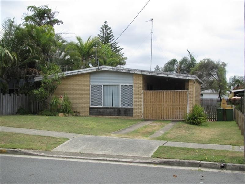 17 Ocean Street, Mermaid Beach QLD 4218