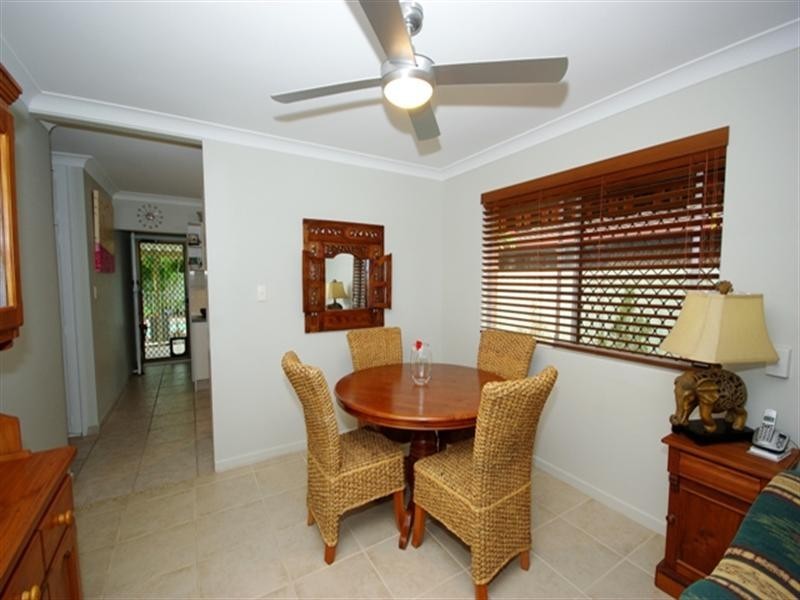 1/11 Logan Avenue, Miami QLD 4220