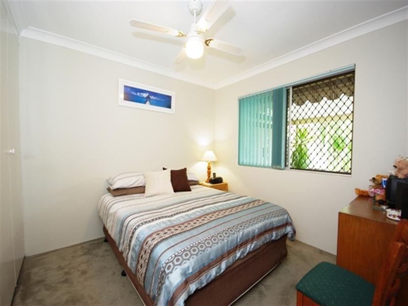 1/11 Logan Avenue, Miami QLD 4220