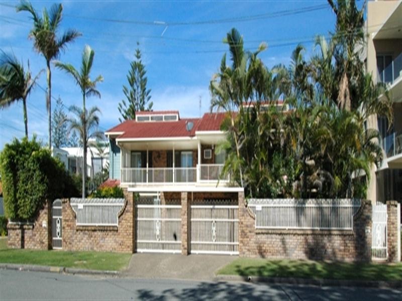 202 Hedges Avenue, Mermaid Beach QLD 4218