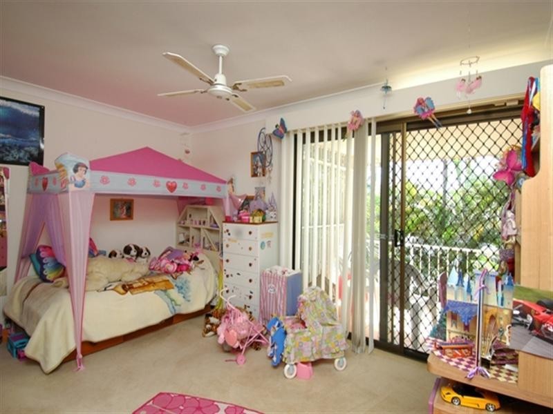 202 Hedges Avenue, Mermaid Beach QLD 4218