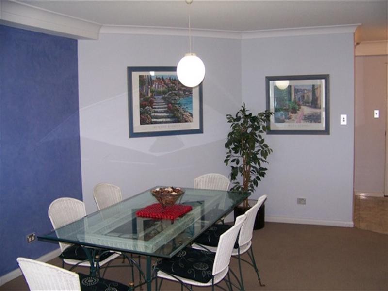 11-1/15 Victoria Avenue, Broadbeach QLD 4218