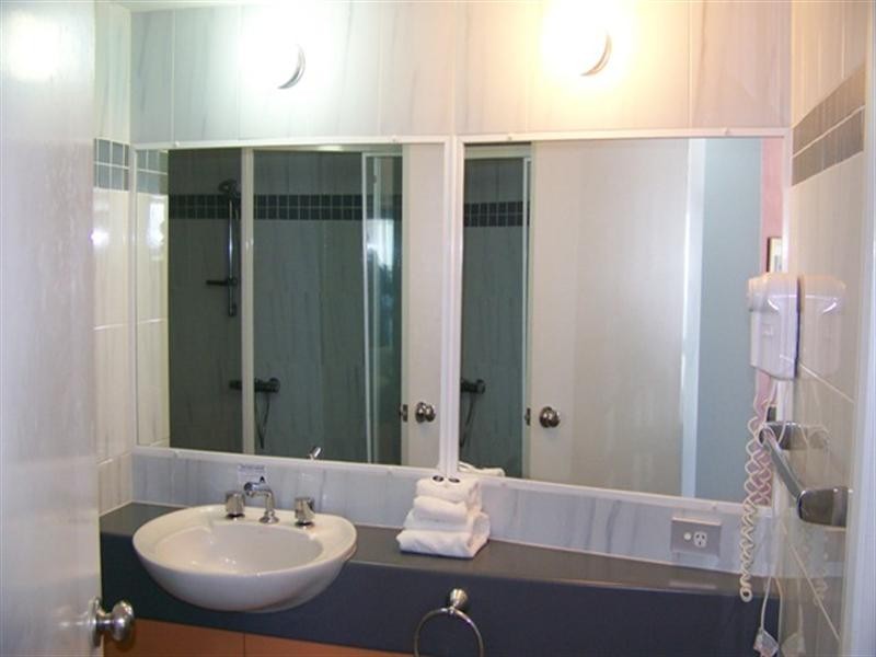 11-1/15 Victoria Avenue, Broadbeach QLD 4218