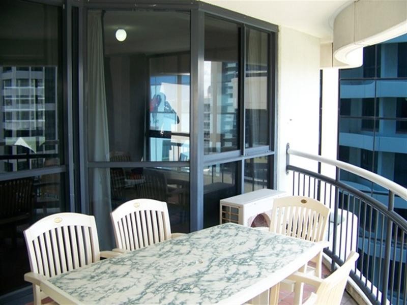 11-1/15 Victoria Avenue, Broadbeach QLD 4218