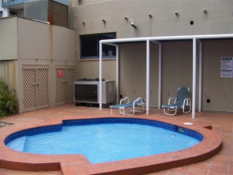 11-1/15 Victoria Avenue, Broadbeach QLD 4218