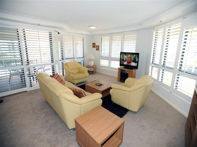 06-3 ‘Victoria Square’, 15 Victoria Avenue, Broadbeach QLD 4218