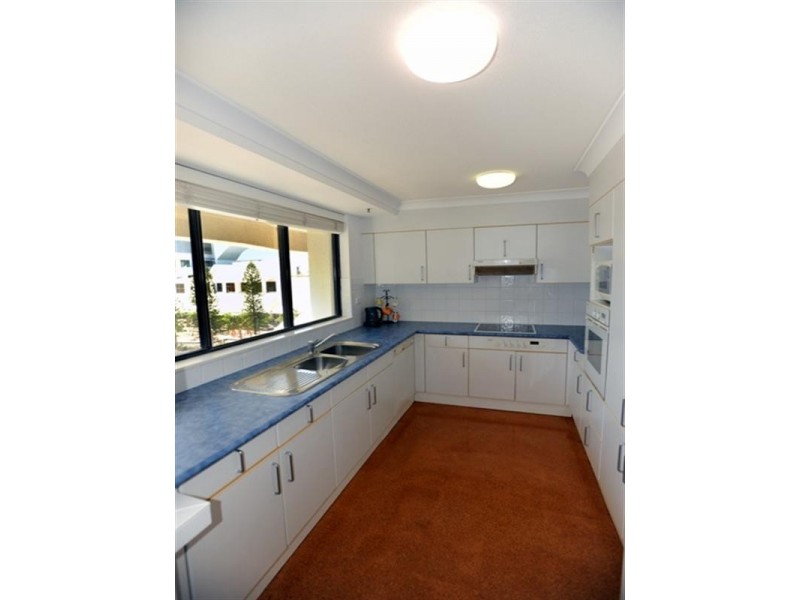 06-3 ‘Victoria Square’, 15 Victoria Avenue, Broadbeach QLD 4218