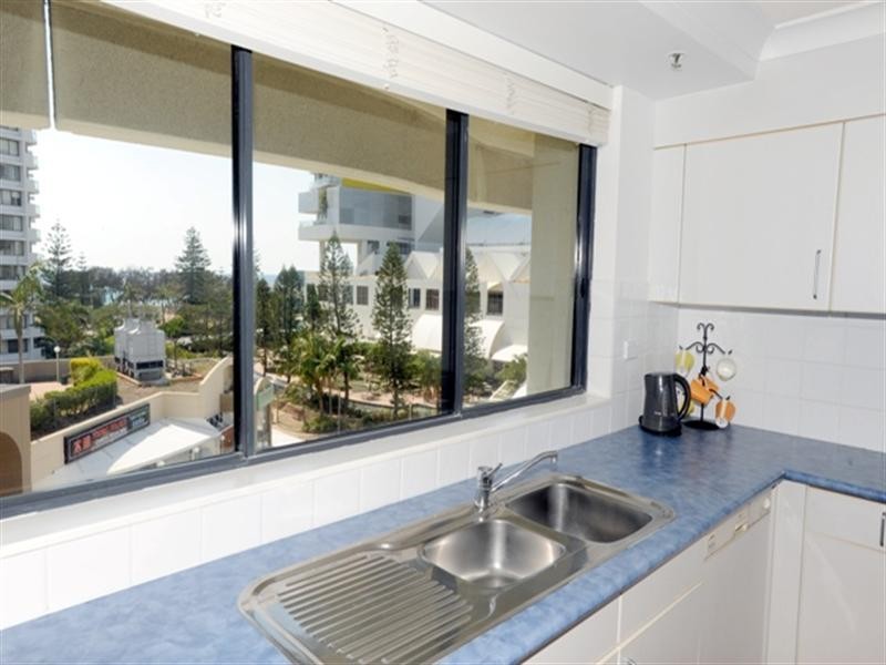 06-3 ‘Victoria Square’, 15 Victoria Avenue, Broadbeach QLD 4218