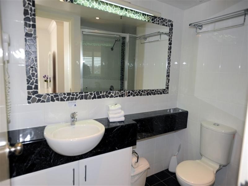 06-3 ‘Victoria Square’, 15 Victoria Avenue, Broadbeach QLD 4218