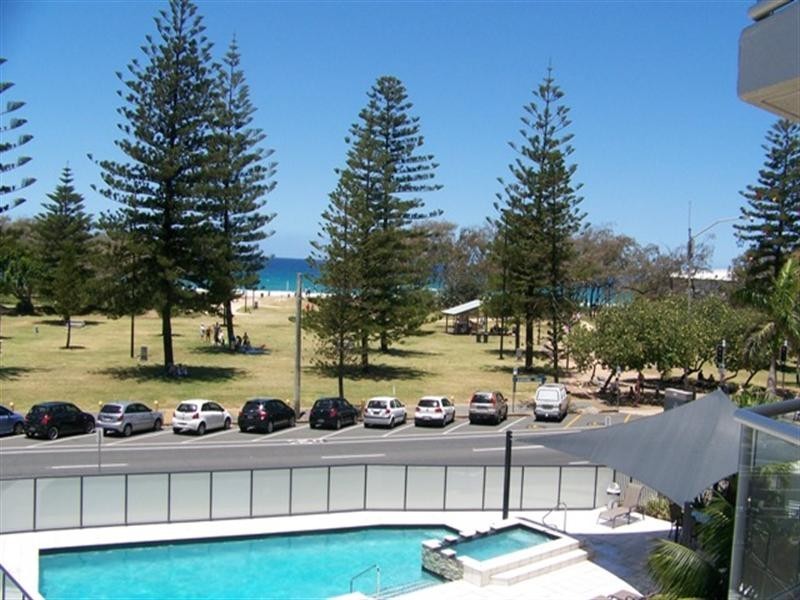 2-04/157 ‘South Pacific Plaza’, Old Burleigh Road, Broadbeach QLD 4218