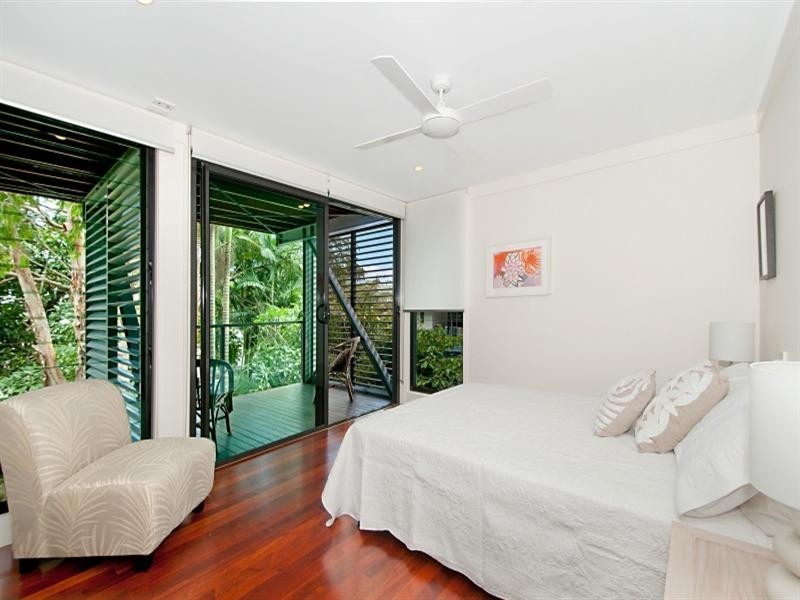 1/808 Pacific Parade, Currumbin QLD 4223