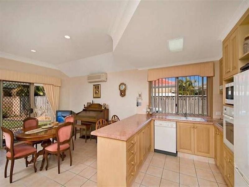 88 Martingale Circuit, Clear Island Waters QLD 4226