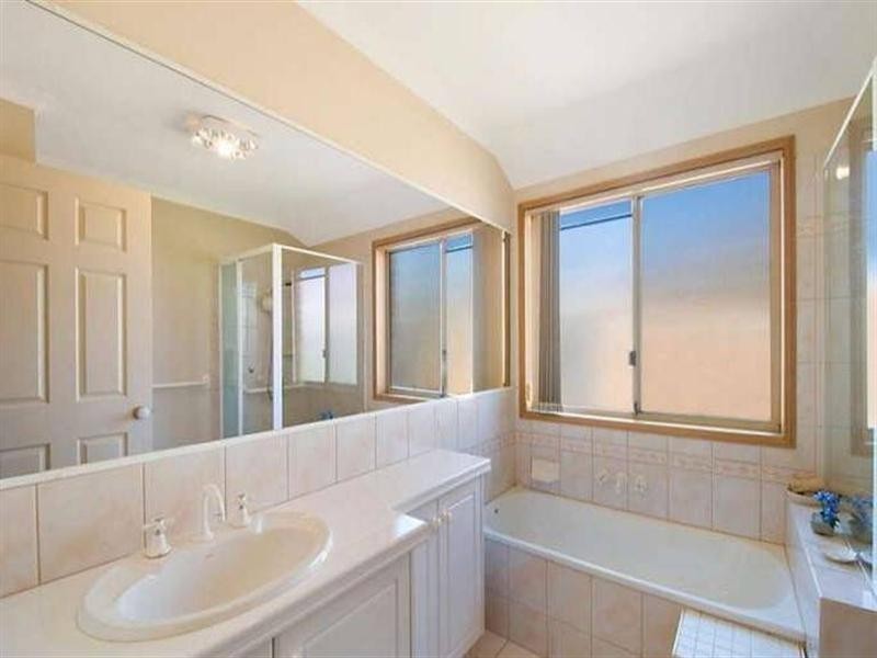 88 Martingale Circuit, Clear Island Waters QLD 4226