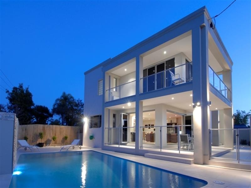 1 Mascala Parade, Mermaid Waters QLD 4218