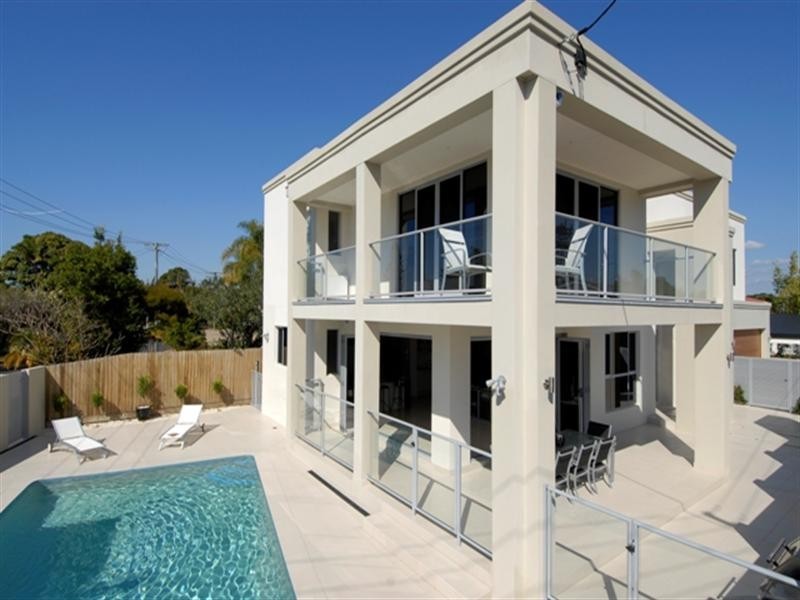 1 Mascala Parade, Mermaid Waters QLD 4218