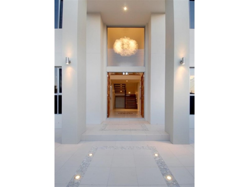 1 Mascala Parade, Mermaid Waters QLD 4218