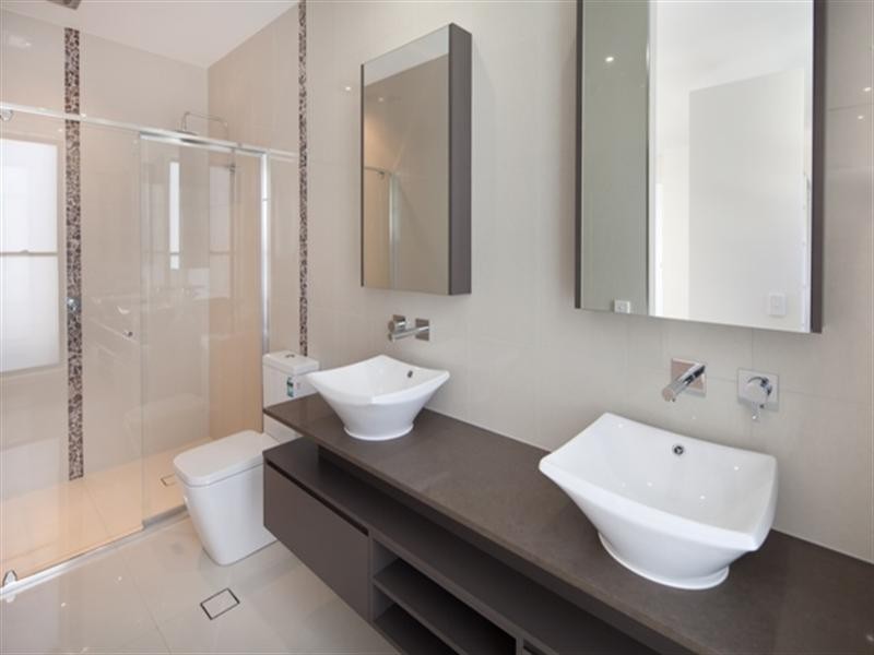 26 Boongala Road, Broadbeach Waters QLD 4218