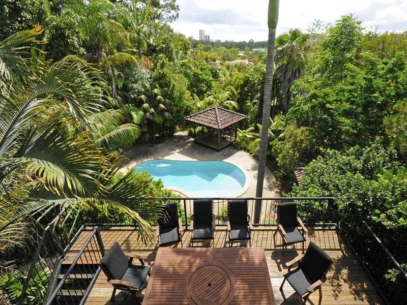 17 Ballidu Close, Elanora QLD 4221