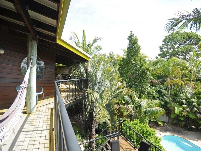 17 Ballidu Close, Elanora QLD 4221