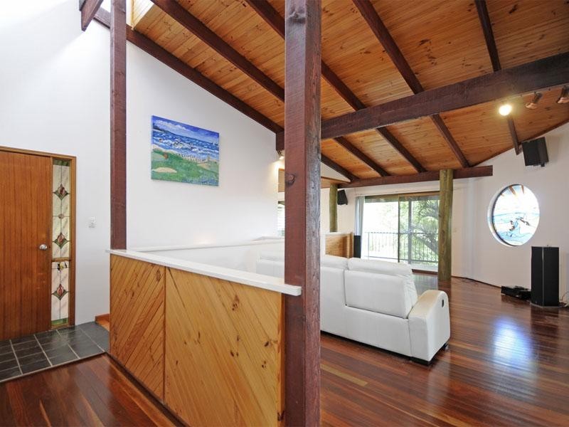 17 Ballidu Close, Elanora QLD 4221