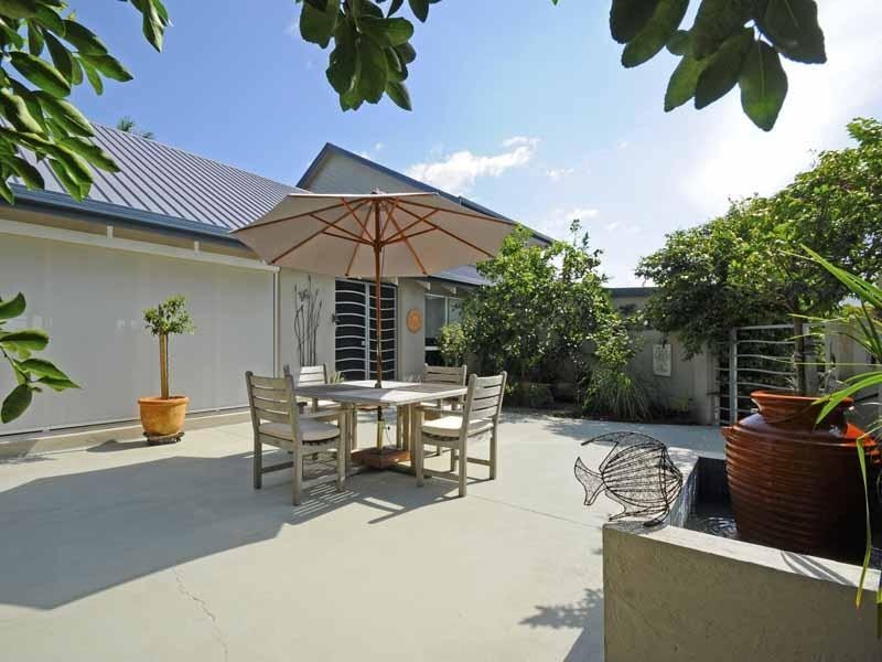 22 Bob Barnard Drive, Tugun QLD 4224