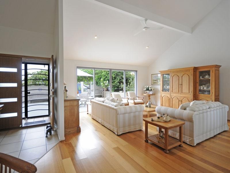 22 Bob Barnard Drive, Tugun QLD 4224