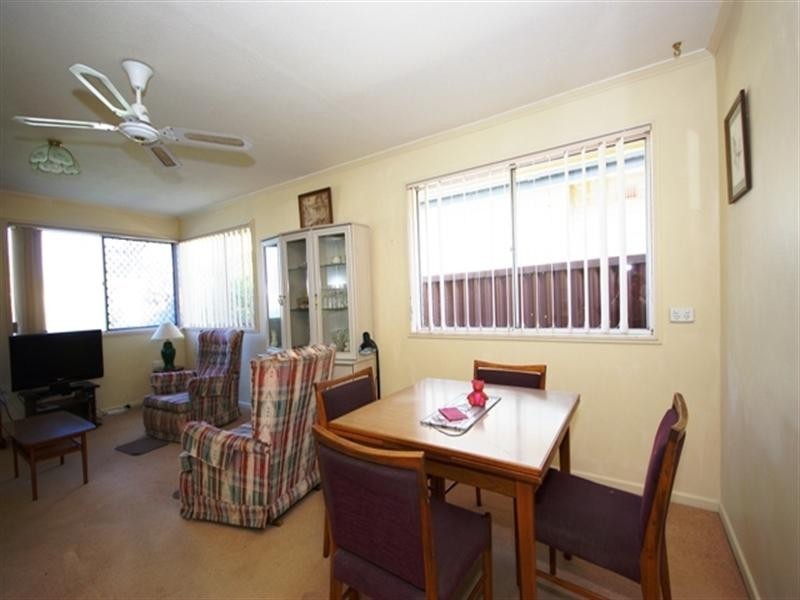 94 Albion Avenue, Miami QLD 4220