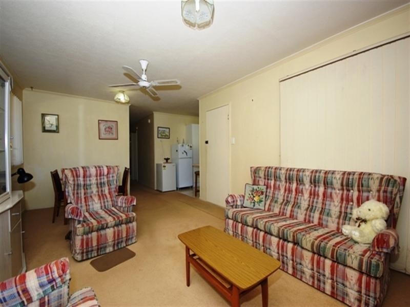 94 Albion Avenue, Miami QLD 4220