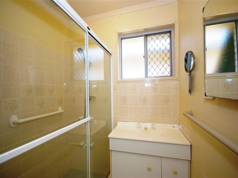 94 Albion Avenue, Miami QLD 4220