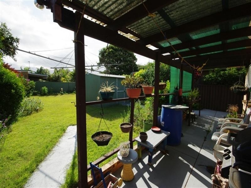 94 Albion Avenue, Miami QLD 4220